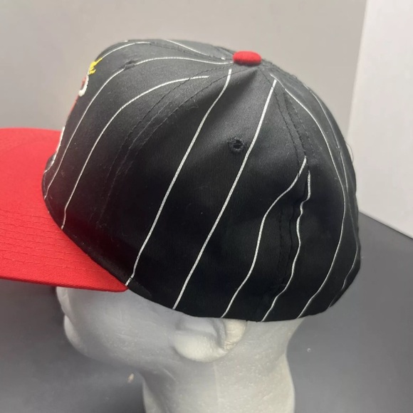 Vintage Starter NBA Miami Heat SnapBack Hat - Picture 6 of 8